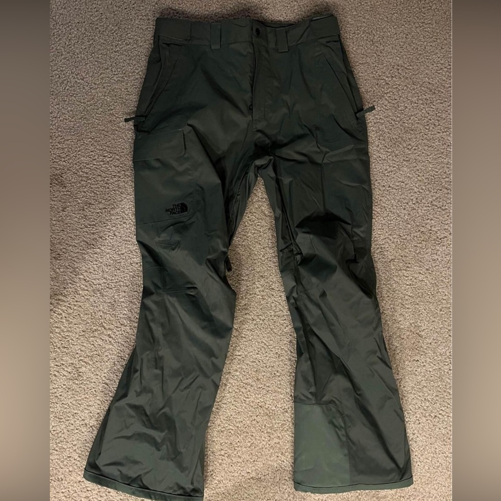 The North Face Men’s Freedom Pants, Large, Pine Needle Color, Like New